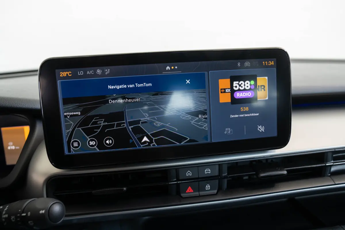 1.2 e-Hybrid Summit | Tot 8 Jaar Garantie | Navigatie | Camera | El. Achterklep | Climate Controle | Apple Carplay & Android Auto |