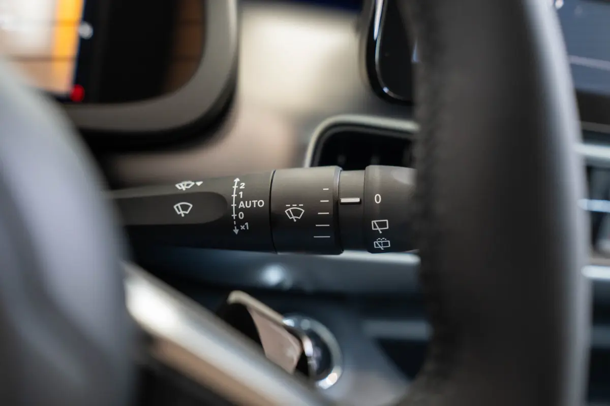 1.2 e-Hybrid Summit | Tot 8 Jaar Garantie | Navigatie | Camera | El. Achterklep | Climate Controle | Apple Carplay & Android Auto |