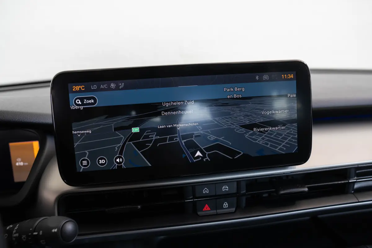 1.2 e-Hybrid Summit | Tot 8 Jaar Garantie | Navigatie | Camera | El. Achterklep | Climate Controle | Apple Carplay & Android Auto |
