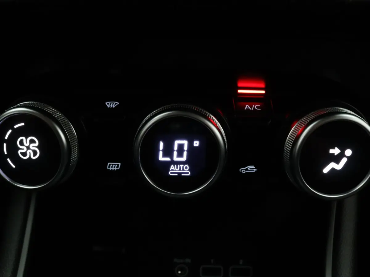 100pk TCe Intens Apple Carplay/Android Auto | Climate