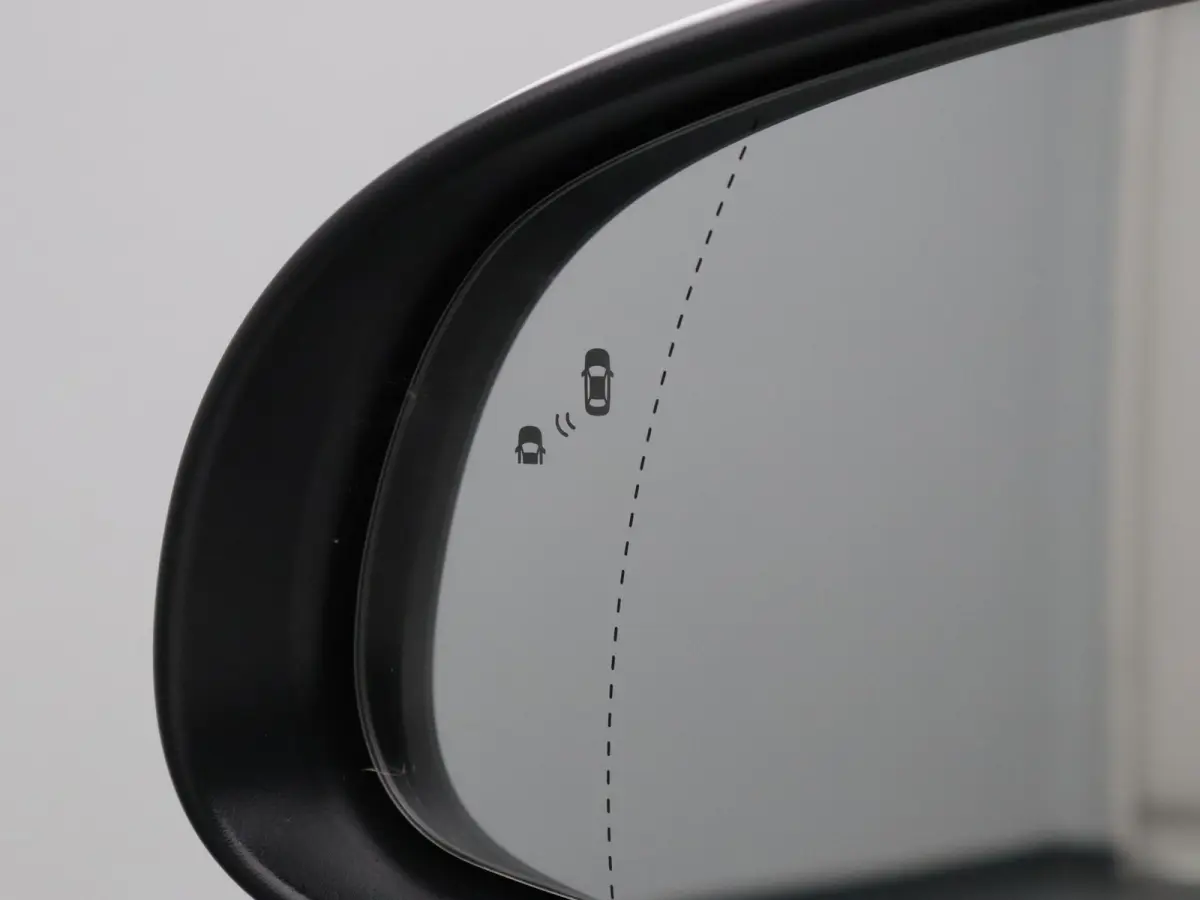 EV Fashion 64 kWh Apple Carplay/Android Auto | Climate