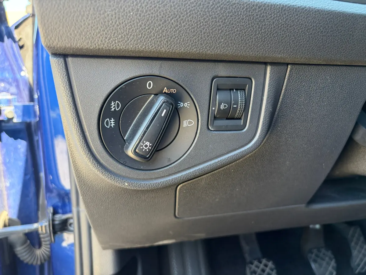 1.0 R-Line CARPLAY I PDC I UNIEKE KM I STOELVERW I DEALER ONDH