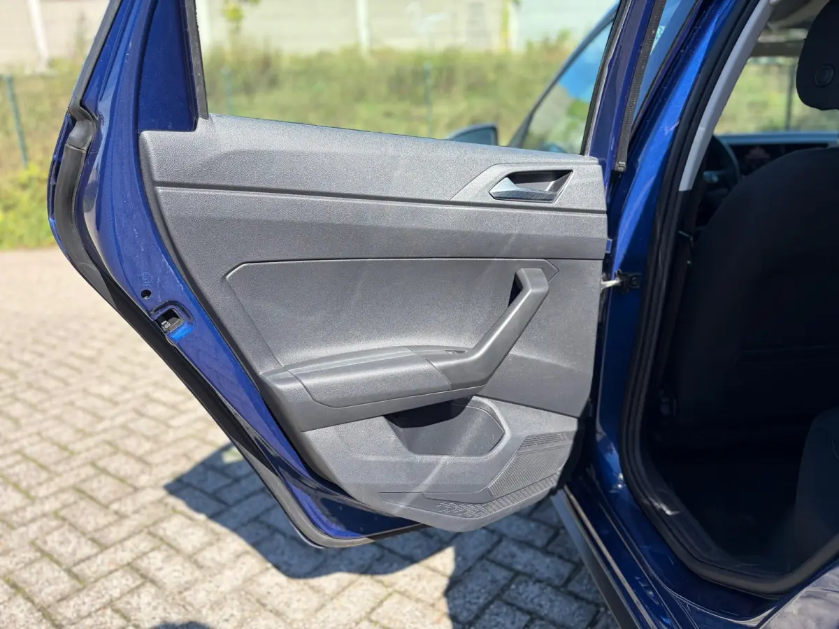 1.0 R-Line CARPLAY I PDC I UNIEKE KM I STOELVERW I DEALER ONDH
