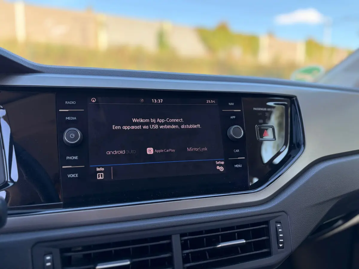 1.0 R-Line CARPLAY I PDC I UNIEKE KM I STOELVERW I DEALER ONDH