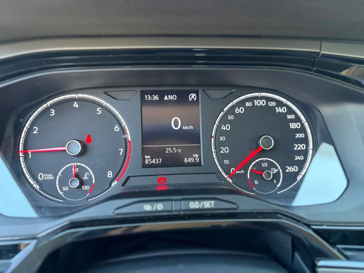 1.0 R-Line CARPLAY I PDC I UNIEKE KM I STOELVERW I DEALER ONDH