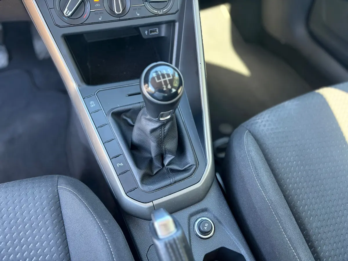 1.0 R-Line CARPLAY I PDC I UNIEKE KM I STOELVERW I DEALER ONDH