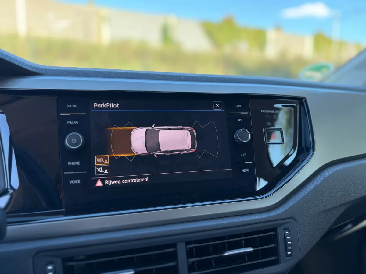 1.0 R-Line CARPLAY I PDC I UNIEKE KM I STOELVERW I DEALER ONDH