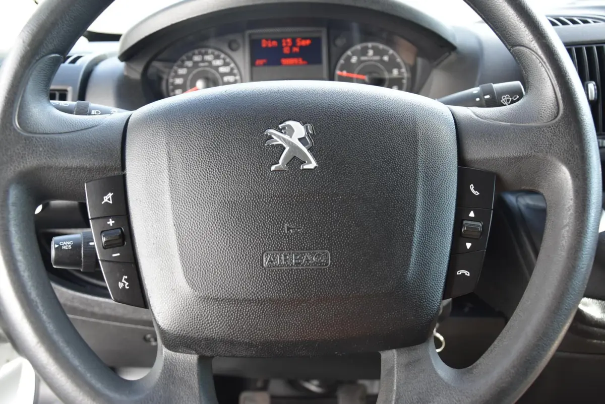Bestel 330 2.2 BlueHDi 165 L2H2 Premium