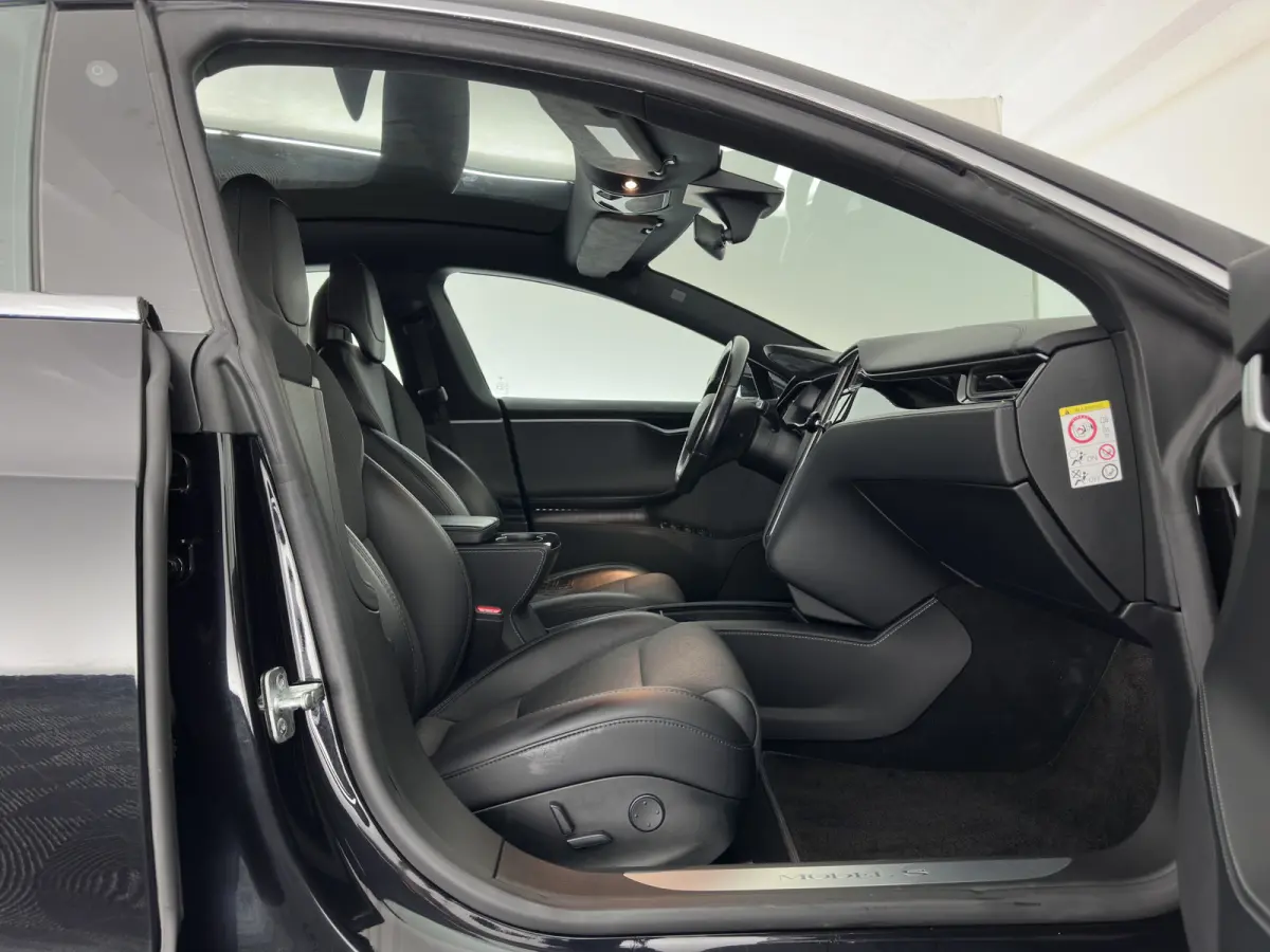 75D Base AWD [ 3-Fase-17kW ] {SoH-89%} Aut. *PANO | LEATHER-FABRIC | AIRSUSPENION | FULL-LED | NAVI-FULLMAP | KEYLESS | HEATED-SPORTSEATS | DIGI-COCKPIT | AUTO-PILOT | CAMERA | 19"ALU*