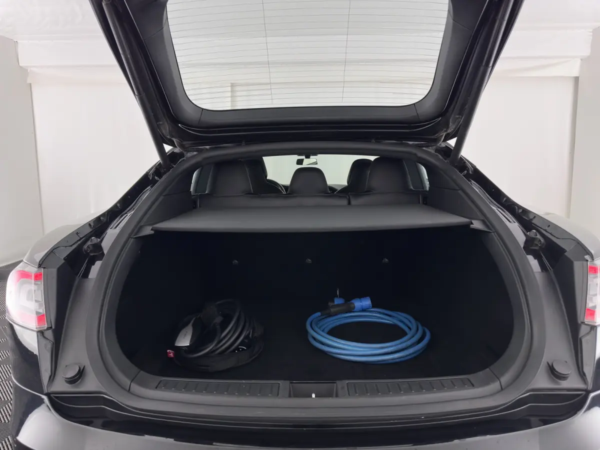 75D Base AWD [ 3-Fase-17kW ] {SoH-89%} Aut. *PANO | LEATHER-FABRIC | AIRSUSPENION | FULL-LED | NAVI-FULLMAP | KEYLESS | HEATED-SPORTSEATS | DIGI-COCKPIT | AUTO-PILOT | CAMERA | 19"ALU*