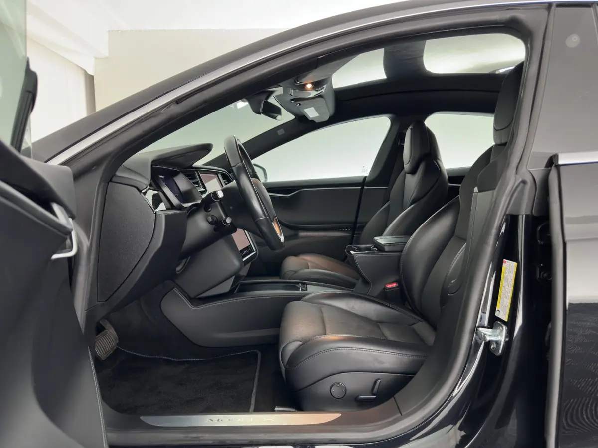 75D Base AWD [ 3-Fase-17kW ] {SoH-89%} Aut. *PANO | LEATHER-FABRIC | AIRSUSPENION | FULL-LED | NAVI-FULLMAP | KEYLESS | HEATED-SPORTSEATS | DIGI-COCKPIT | AUTO-PILOT | CAMERA | 19"ALU*