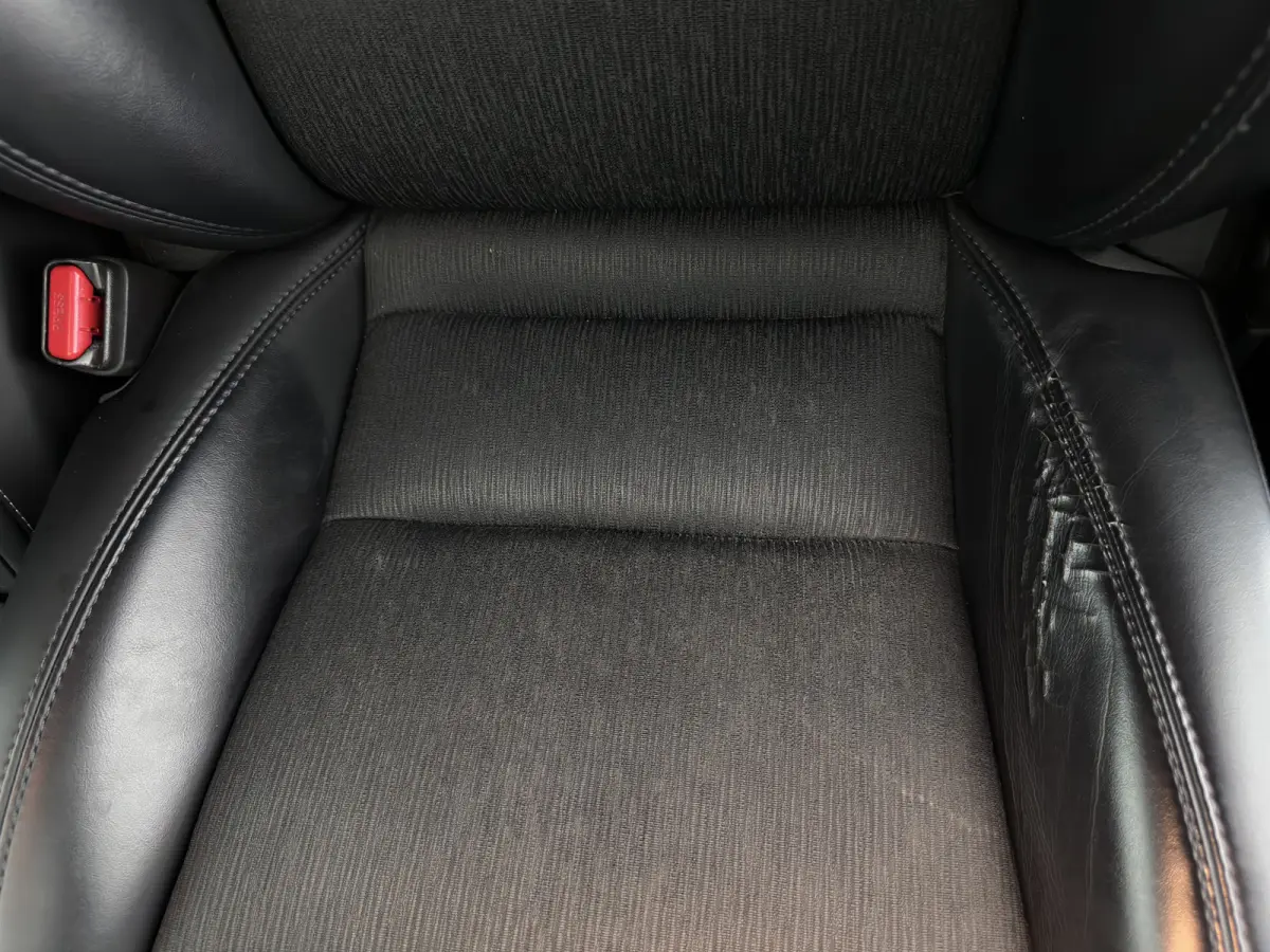 75D Base AWD [ 3-Fase-17kW ] {SoH-89%} Aut. *PANO | LEATHER-FABRIC | AIRSUSPENION | FULL-LED | NAVI-FULLMAP | KEYLESS | HEATED-SPORTSEATS | DIGI-COCKPIT | AUTO-PILOT | CAMERA | 19"ALU*