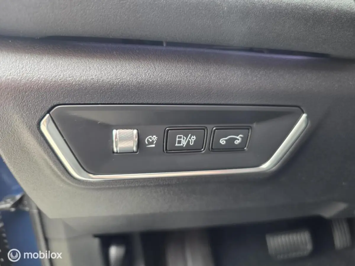 - 1.5 261PK Plug-in Hybrid, Pano, 360 Camera , Apple Carplay✅NL AUTO