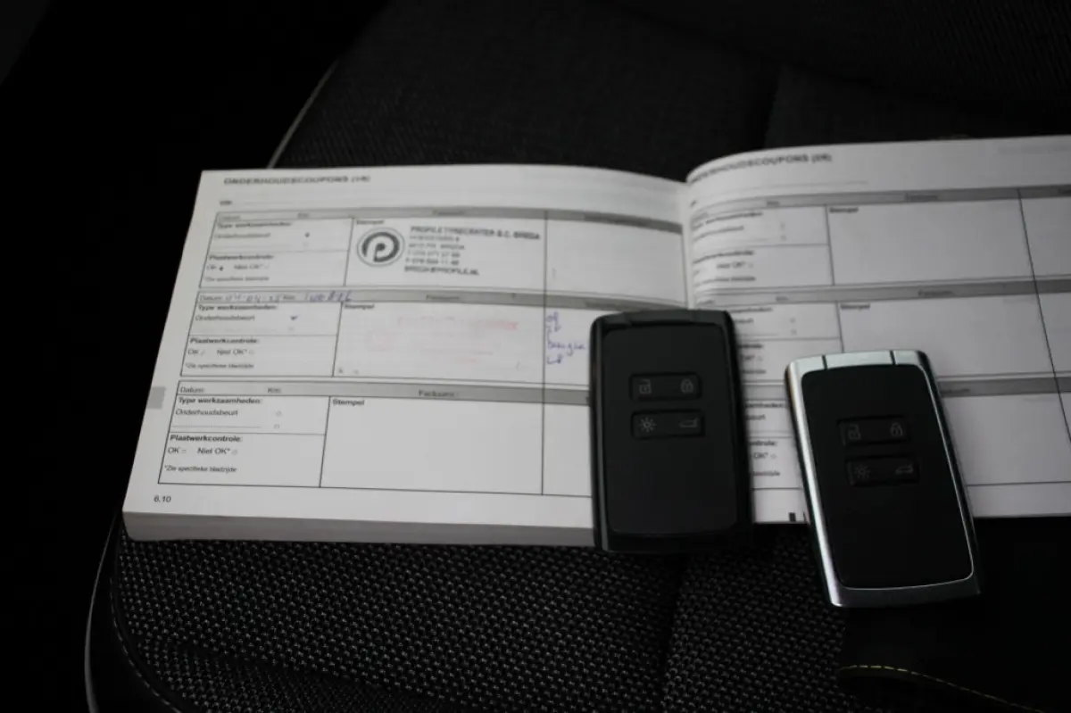 1.3 TCe 140 Intens Automaat - Digitaal Cockpit, Carplay, Camera, Half Leer