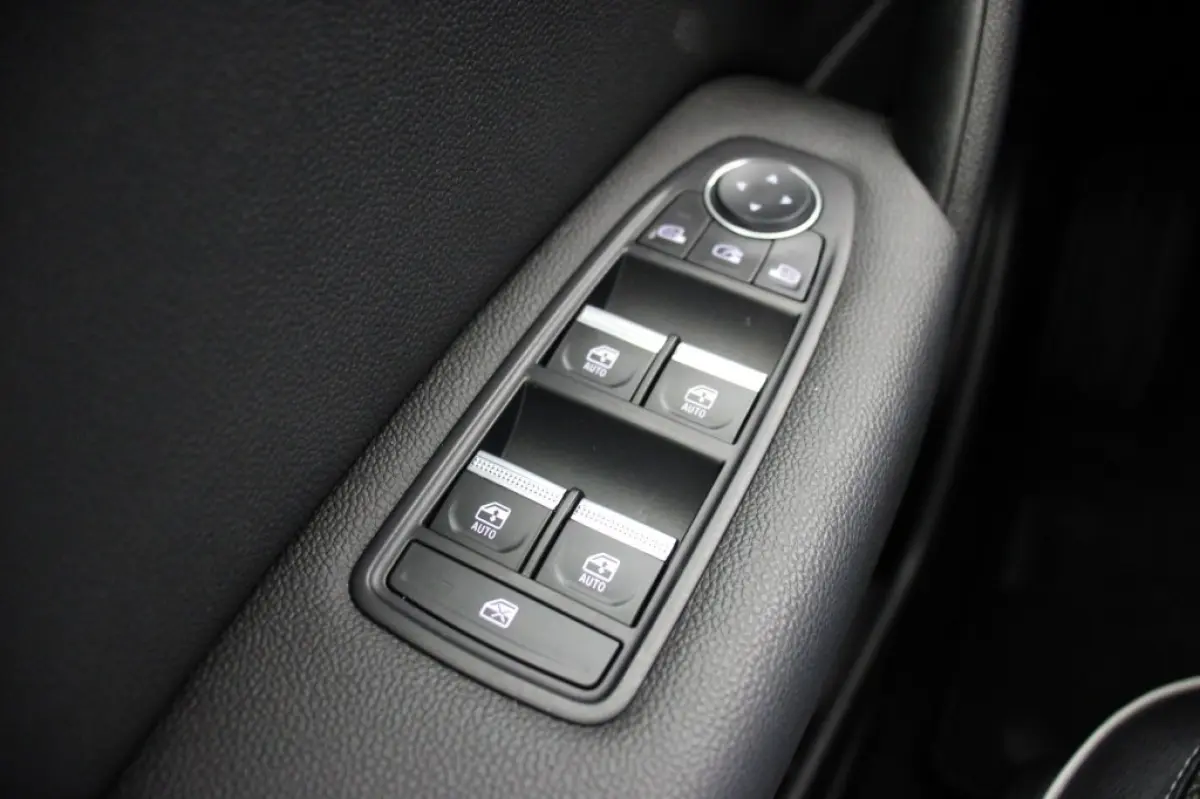 1.3 TCe 140 Intens Automaat - Digitaal Cockpit, Carplay, Camera, Half Leer