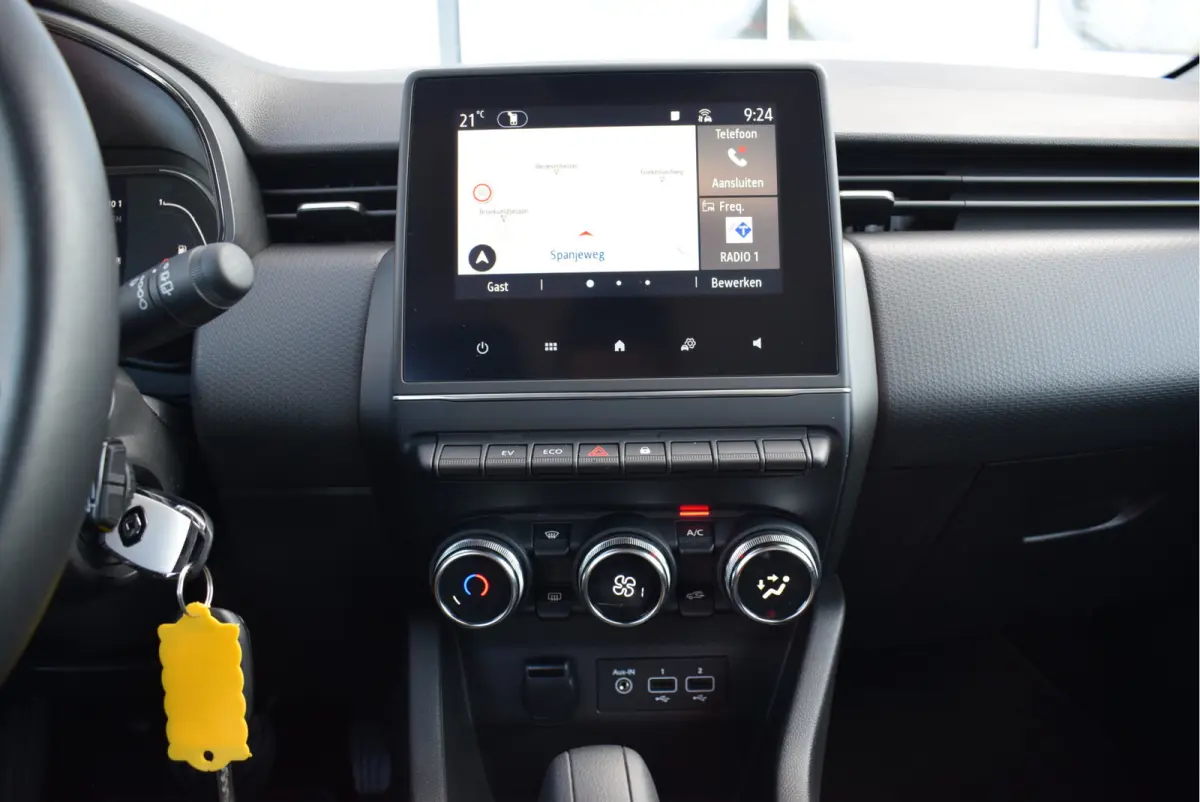 1.6 E-Tech Hybrid 140 Zen | NL-Auto | Navi | Parkeersensoren