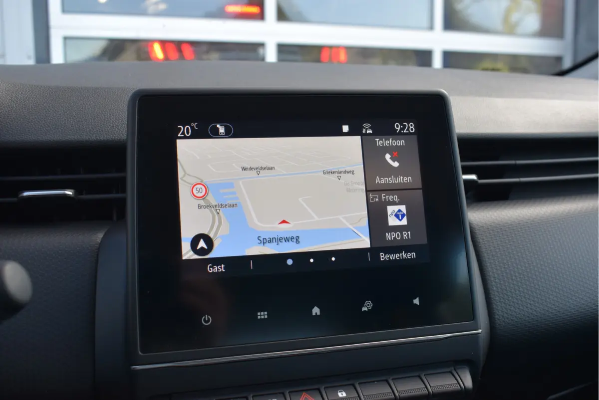 1.6 E-Tech Hybrid 140 Zen | NL-Auto | Navi | Parkeersensoren