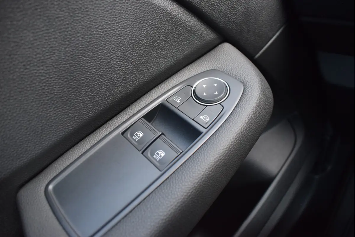 1.6 E-Tech Hybrid 140 Zen | NL-Auto | Navi | Parkeersensoren