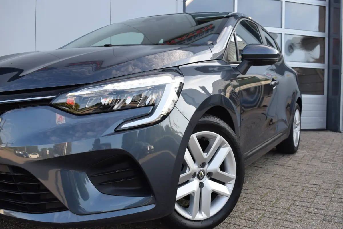 1.6 E-Tech Hybrid 140 Zen | NL-Auto | Navi | Parkeersensoren
