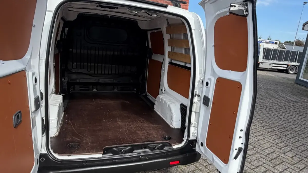 E-nv200 ZERO EMISSIE 40KWH 80KW 120PK AIRCO/ NAVIGATIE/ CRUISE CONTROL/ CAMERA/ IMPERIAAL/ 100% DEALERONDERHOUDEN