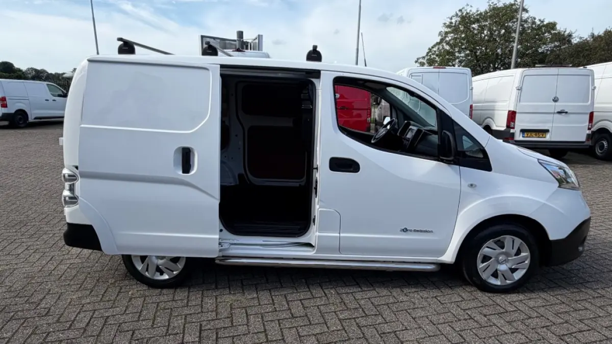 E-nv200 ZERO EMISSIE 40KWH 80KW 120PK AIRCO/ NAVIGATIE/ CRUISE CONTROL/ CAMERA/ IMPERIAAL/ 100% DEALERONDERHOUDEN