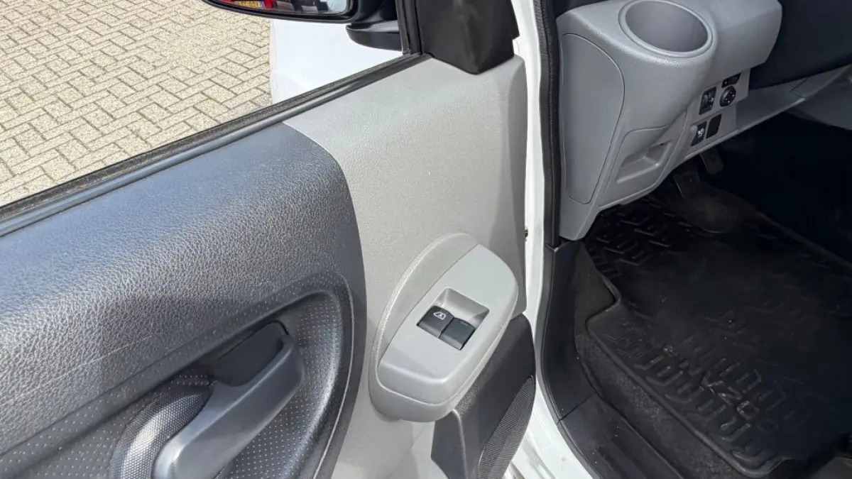 E-nv200 ZERO EMISSIE 40KWH 80KW 120PK AIRCO/ NAVIGATIE/ CRUISE CONTROL/ CAMERA/ IMPERIAAL/ 100% DEALERONDERHOUDEN