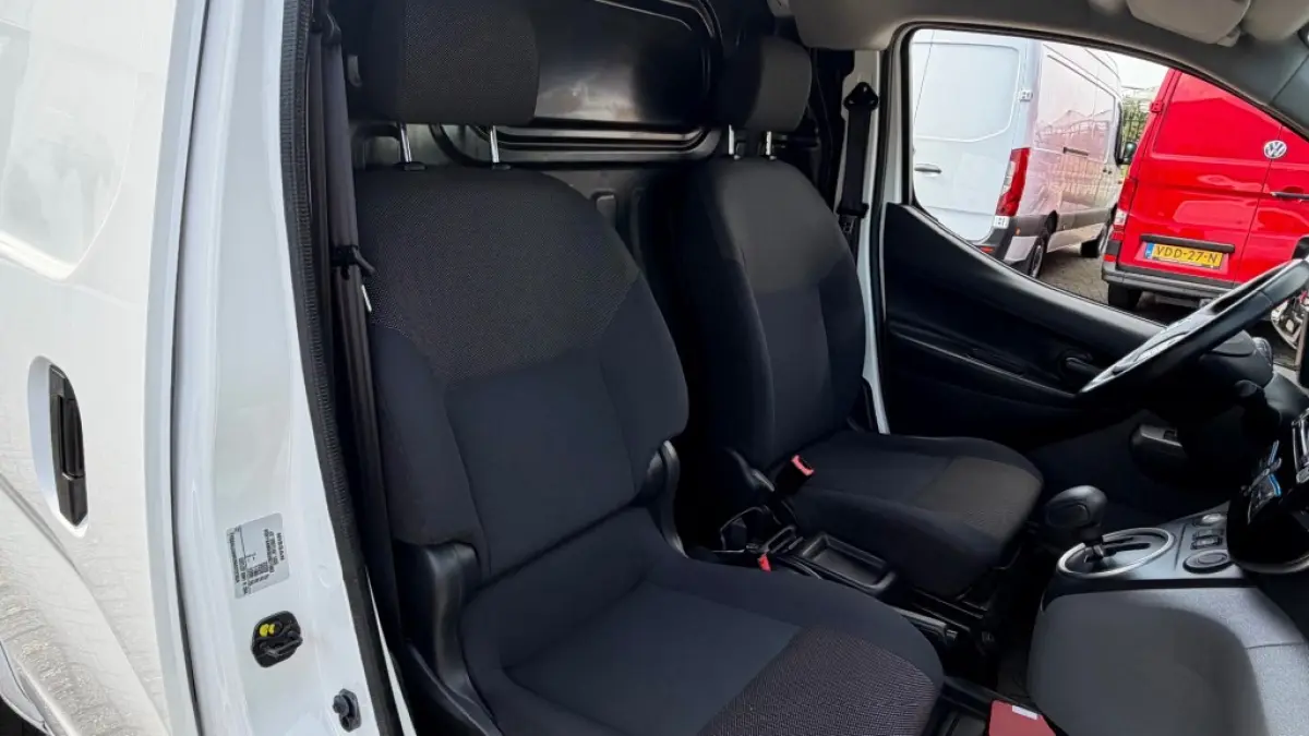 E-nv200 ZERO EMISSIE 40KWH 80KW 120PK AIRCO/ NAVIGATIE/ CRUISE CONTROL/ CAMERA/ IMPERIAAL/ 100% DEALERONDERHOUDEN