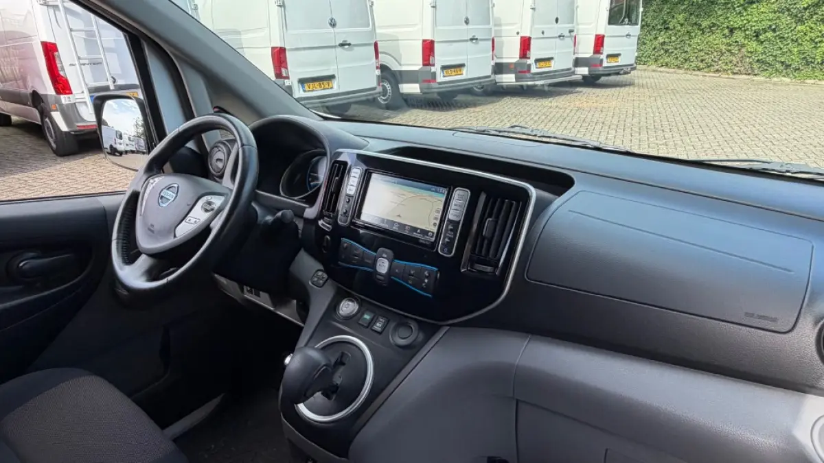 E-nv200 ZERO EMISSIE 40KWH 80KW 120PK AIRCO/ NAVIGATIE/ CRUISE CONTROL/ CAMERA/ IMPERIAAL/ 100% DEALERONDERHOUDEN