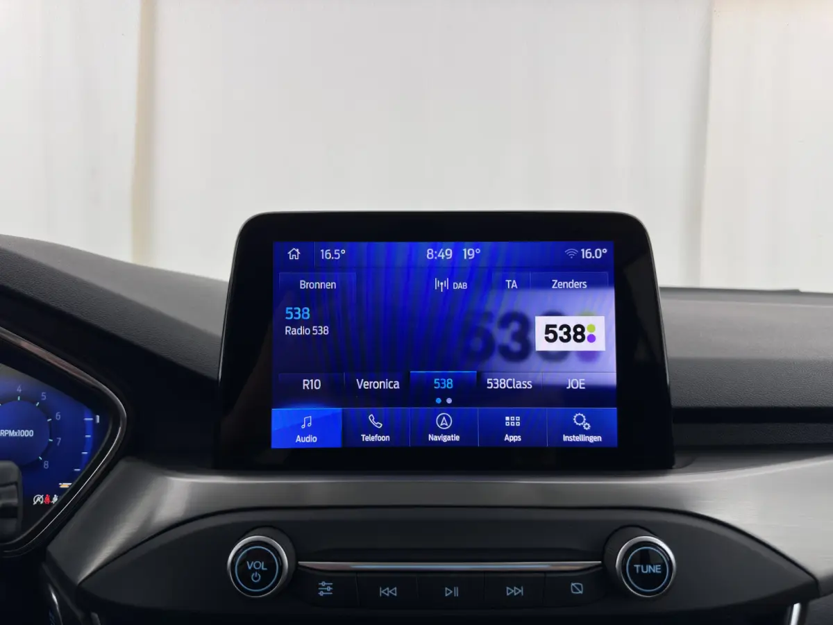 1.0 EcoBoost Titanium X Business (INCL-BTW)  Aut. *DIGI-COCKPIT | KEYLESS | CAMERA | NAVI-FULLMAP | HEATED-SPORTSEATS | DAB+ |  ECC | PDC | TOWBAR | 16''ALU*
