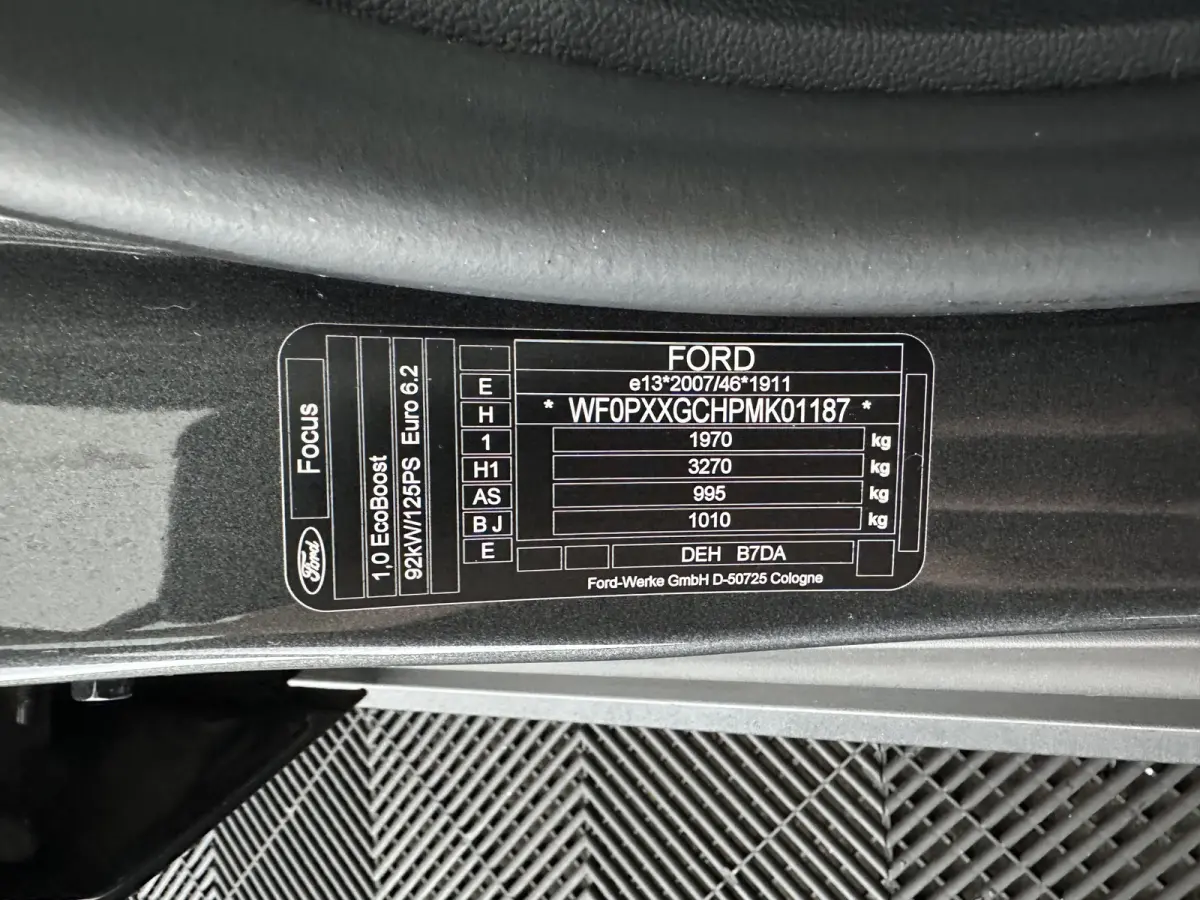 1.0 EcoBoost Titanium X Business (INCL-BTW)  Aut. *DIGI-COCKPIT | KEYLESS | CAMERA | NAVI-FULLMAP | HEATED-SPORTSEATS | DAB+ |  ECC | PDC | TOWBAR | 16''ALU*