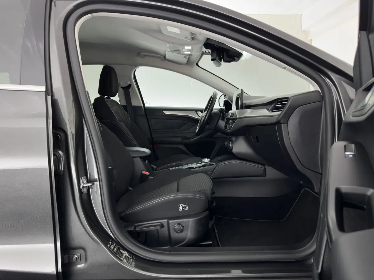 1.0 EcoBoost Titanium X Business (INCL-BTW)  Aut. *DIGI-COCKPIT | KEYLESS | CAMERA | NAVI-FULLMAP | HEATED-SPORTSEATS | DAB+ |  ECC | PDC | TOWBAR | 16''ALU*