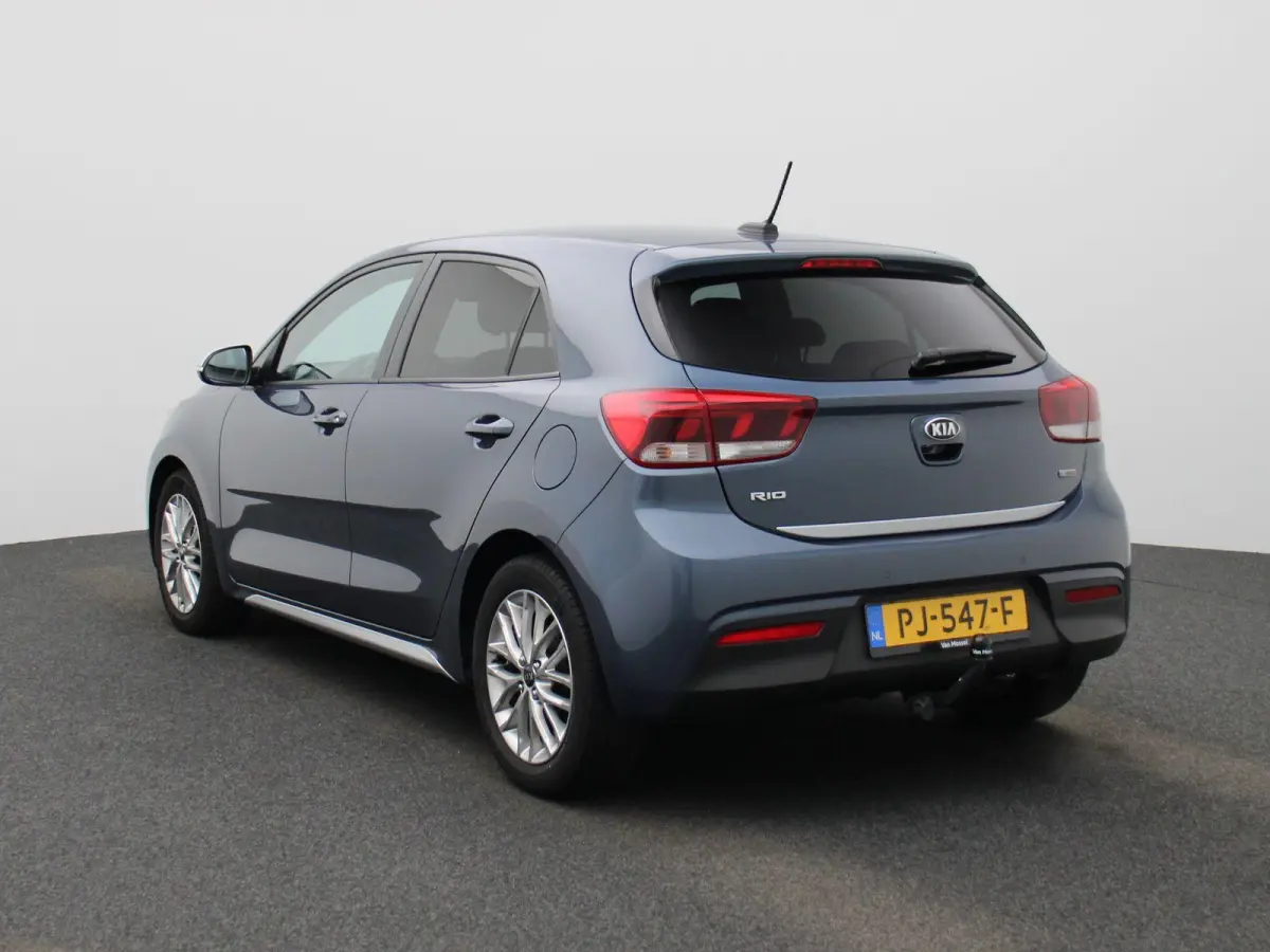 1.0 TGDI DynamicLine | Apple Carplay / Android Auto | Cruise Control | Achteruitrijcamera | Parkeersensoren | Lichtmetalen Velgen |