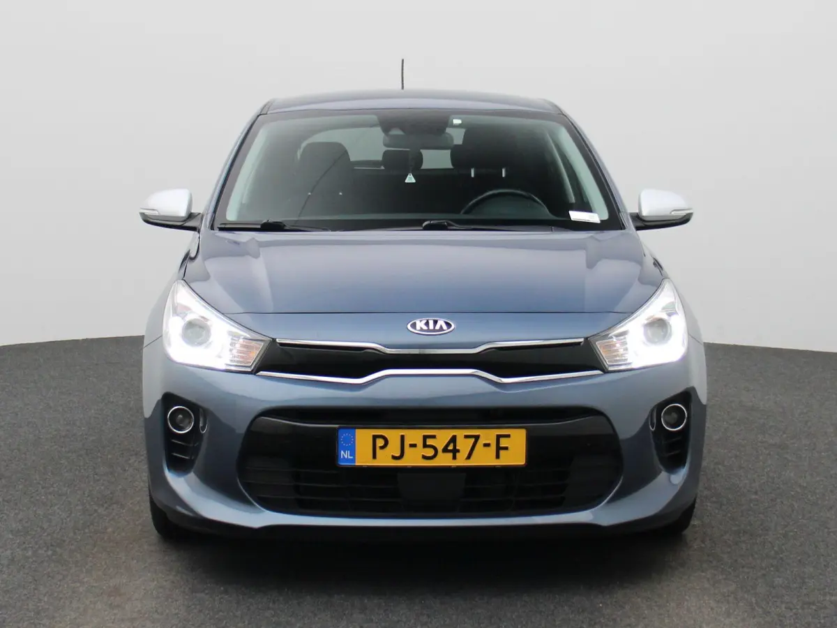 1.0 TGDI DynamicLine | Apple Carplay / Android Auto | Cruise Control | Achteruitrijcamera | Parkeersensoren | Lichtmetalen Velgen |