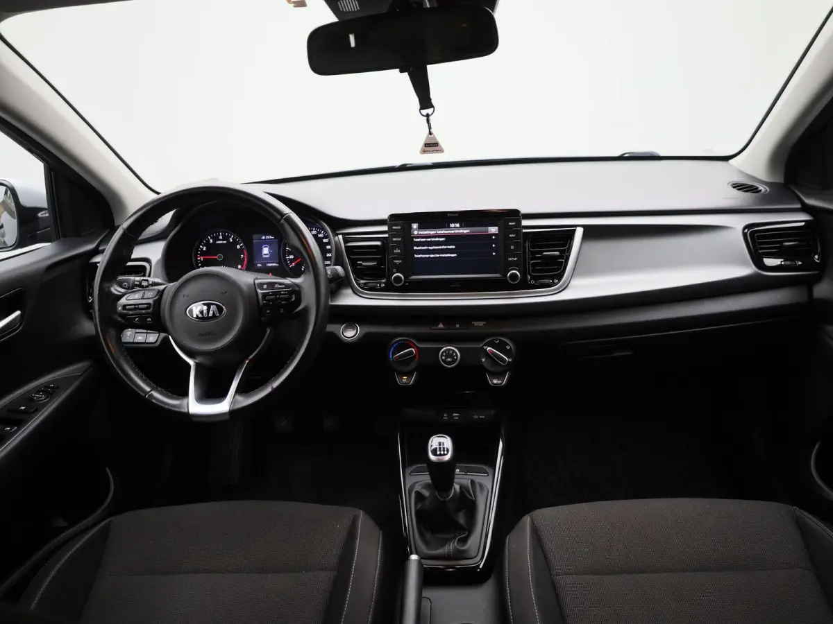 1.0 TGDI DynamicLine | Apple Carplay / Android Auto | Cruise Control | Achteruitrijcamera | Parkeersensoren | Lichtmetalen Velgen |