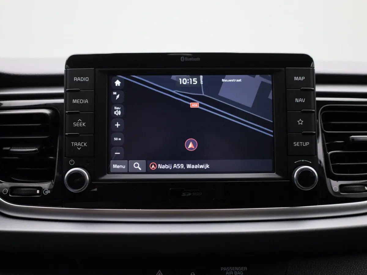 1.0 TGDI DynamicLine | Apple Carplay / Android Auto | Cruise Control | Achteruitrijcamera | Parkeersensoren | Lichtmetalen Velgen |
