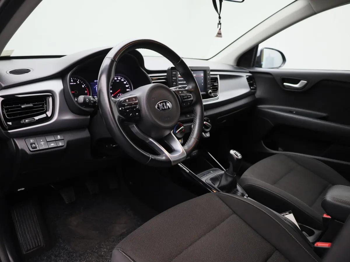 1.0 TGDI DynamicLine | Apple Carplay / Android Auto | Cruise Control | Achteruitrijcamera | Parkeersensoren | Lichtmetalen Velgen |