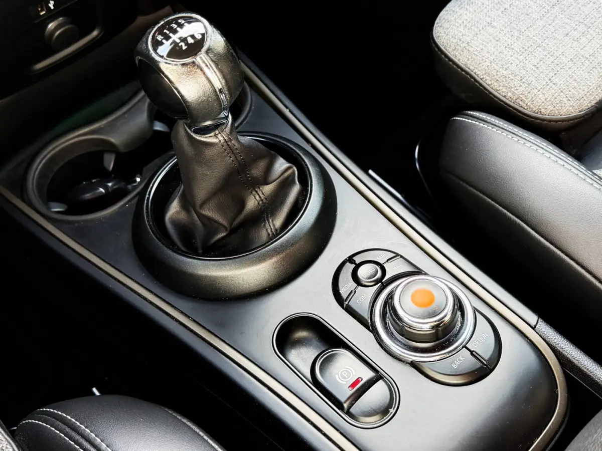 1.5 One Navi_Clima_parkeer assist_Cruise_Botssensor