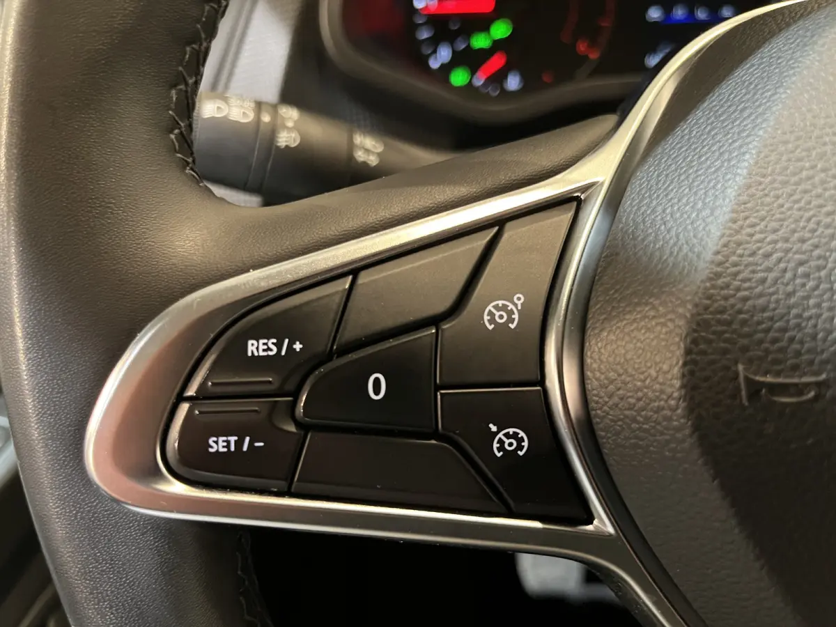 2.0 dCi 130 PK L2H1 / Euro 6 / Schuifdeur L + R / LED / Airco / Cruise Control / Camera / Trekhaak / CarPlay / 3-Zits / 69.000 KM !!