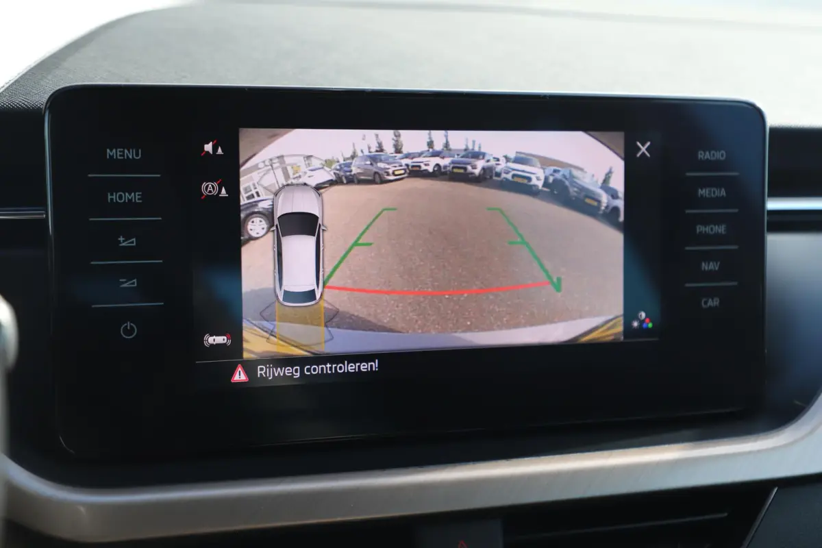 1.0 TSI Business Edition Automaat 18 inch LMV Virtual Cockpit Half Leder Navigatie Achteruitrijcamera Carplay Android Parkeersensor