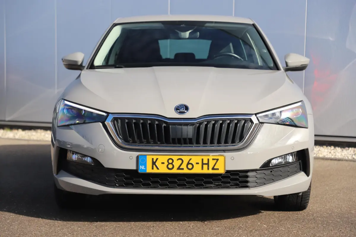 1.0 TSI Business Edition Automaat 18 inch LMV Virtual Cockpit Half Leder Navigatie Achteruitrijcamera Carplay Android Parkeersensor