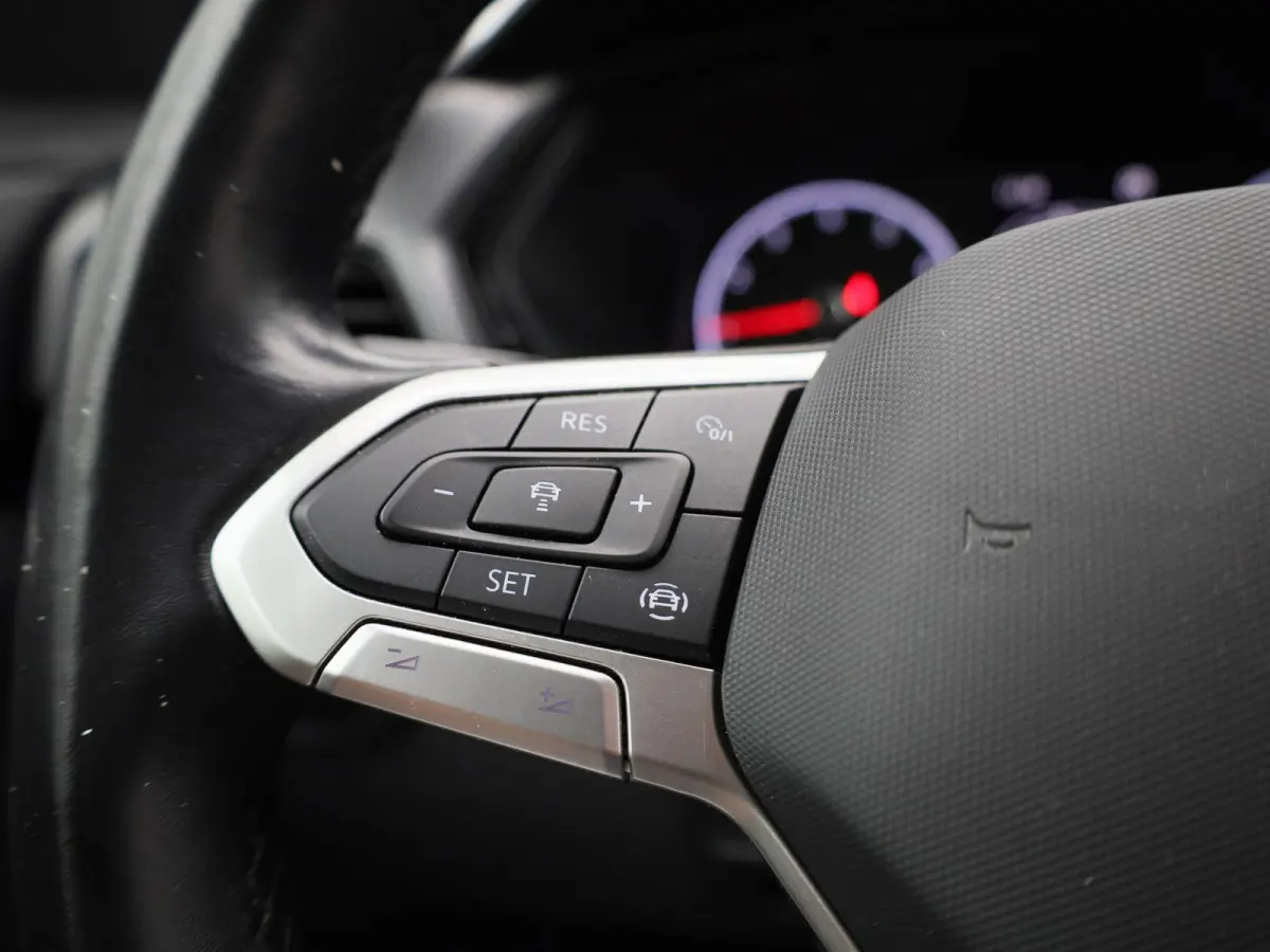 1.0 TSI Life | Apple Carplay / Android Auto | Climate Control | Lichtmetalen Velgen | Cruise Control |