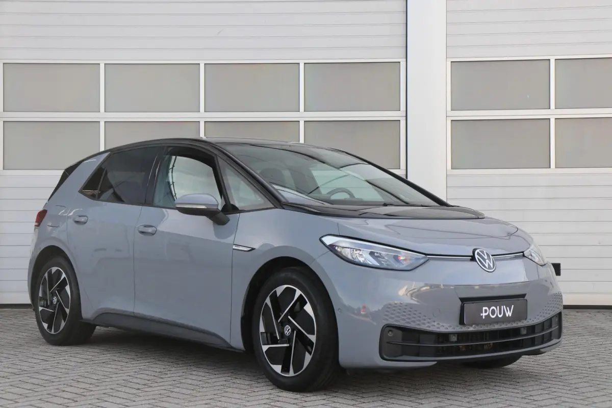 204pk Pro Edition Advantage 58 kWh | SoH 95% | Navigatie | Stoelverwarming | Achteruitrijcamera | App Connect