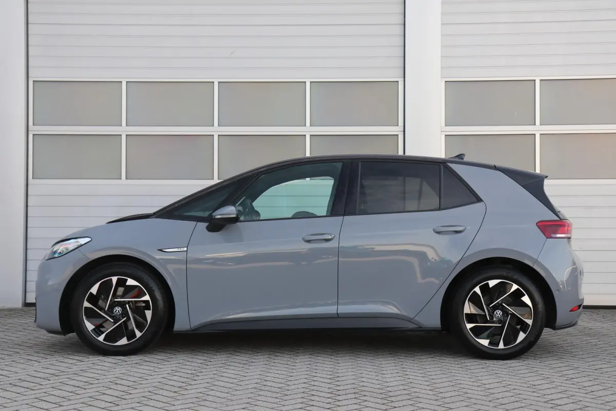 204pk Pro Edition Advantage 58 kWh | SoH 95% | Navigatie | Stoelverwarming | Achteruitrijcamera | App Connect