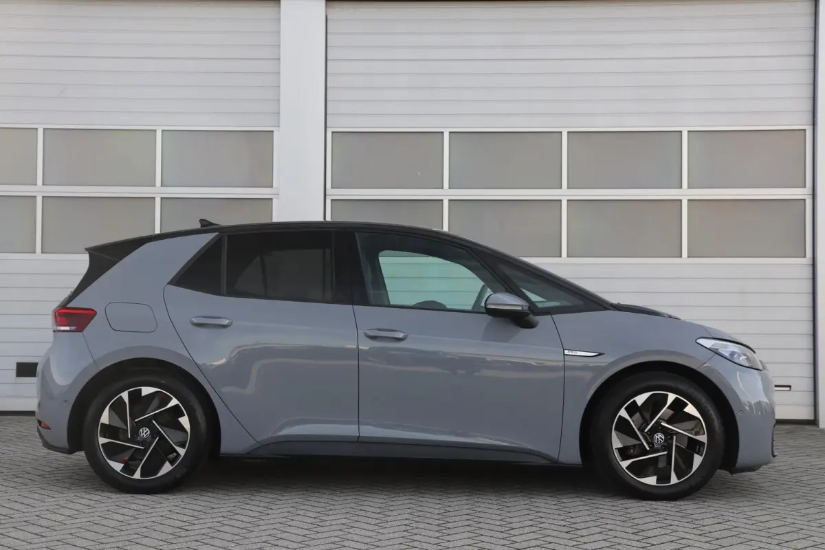 204pk Pro Edition Advantage 58 kWh | SoH 95% | Navigatie | Stoelverwarming | Achteruitrijcamera | App Connect