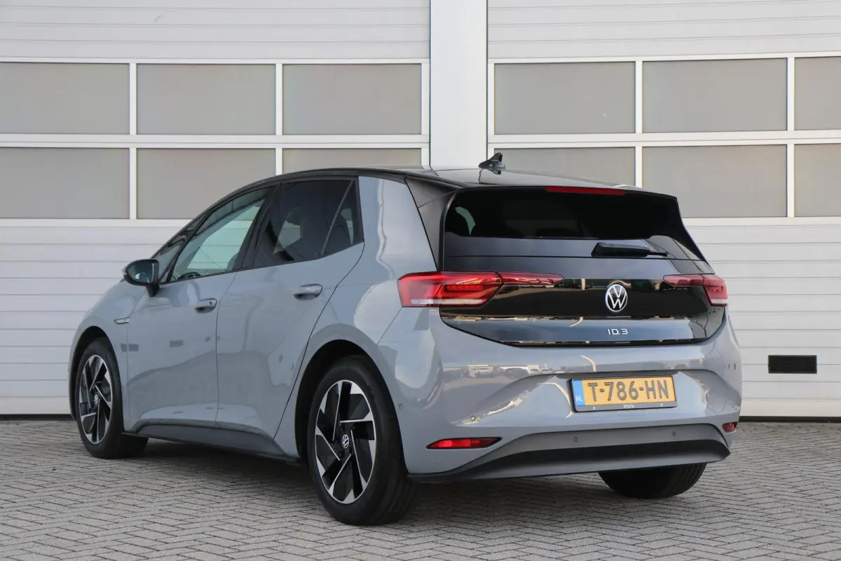 204pk Pro Edition Advantage 58 kWh | SoH 95% | Navigatie | Stoelverwarming | Achteruitrijcamera | App Connect