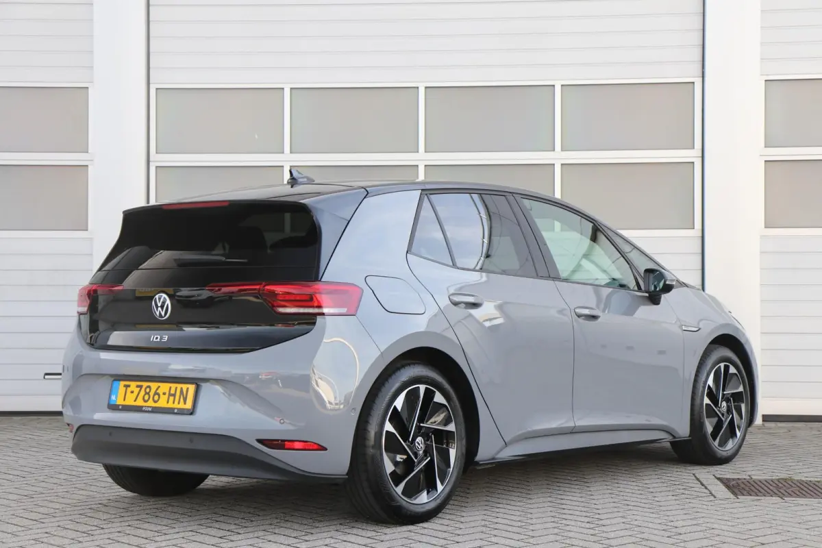 204pk Pro Edition Advantage 58 kWh | SoH 95% | Navigatie | Stoelverwarming | Achteruitrijcamera | App Connect