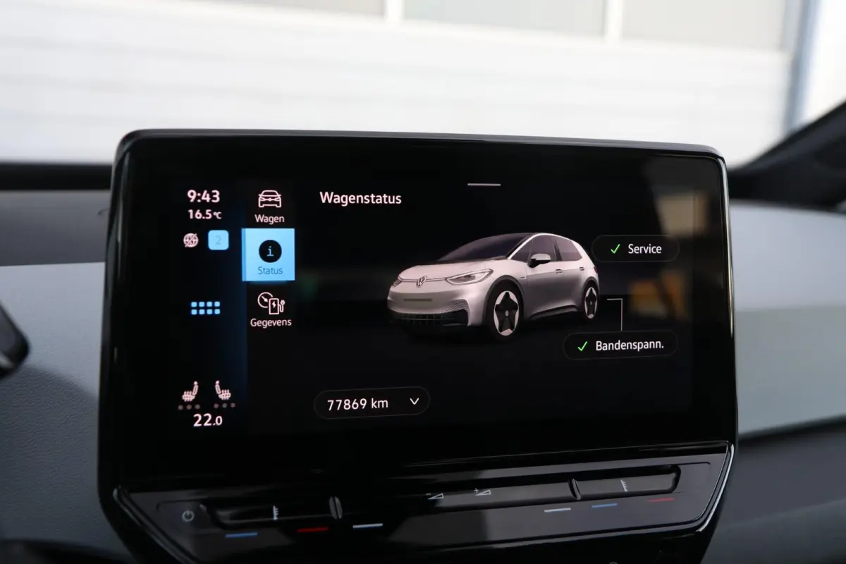 204pk Pro Edition Advantage 58 kWh | SoH 95% | Navigatie | Stoelverwarming | Achteruitrijcamera | App Connect