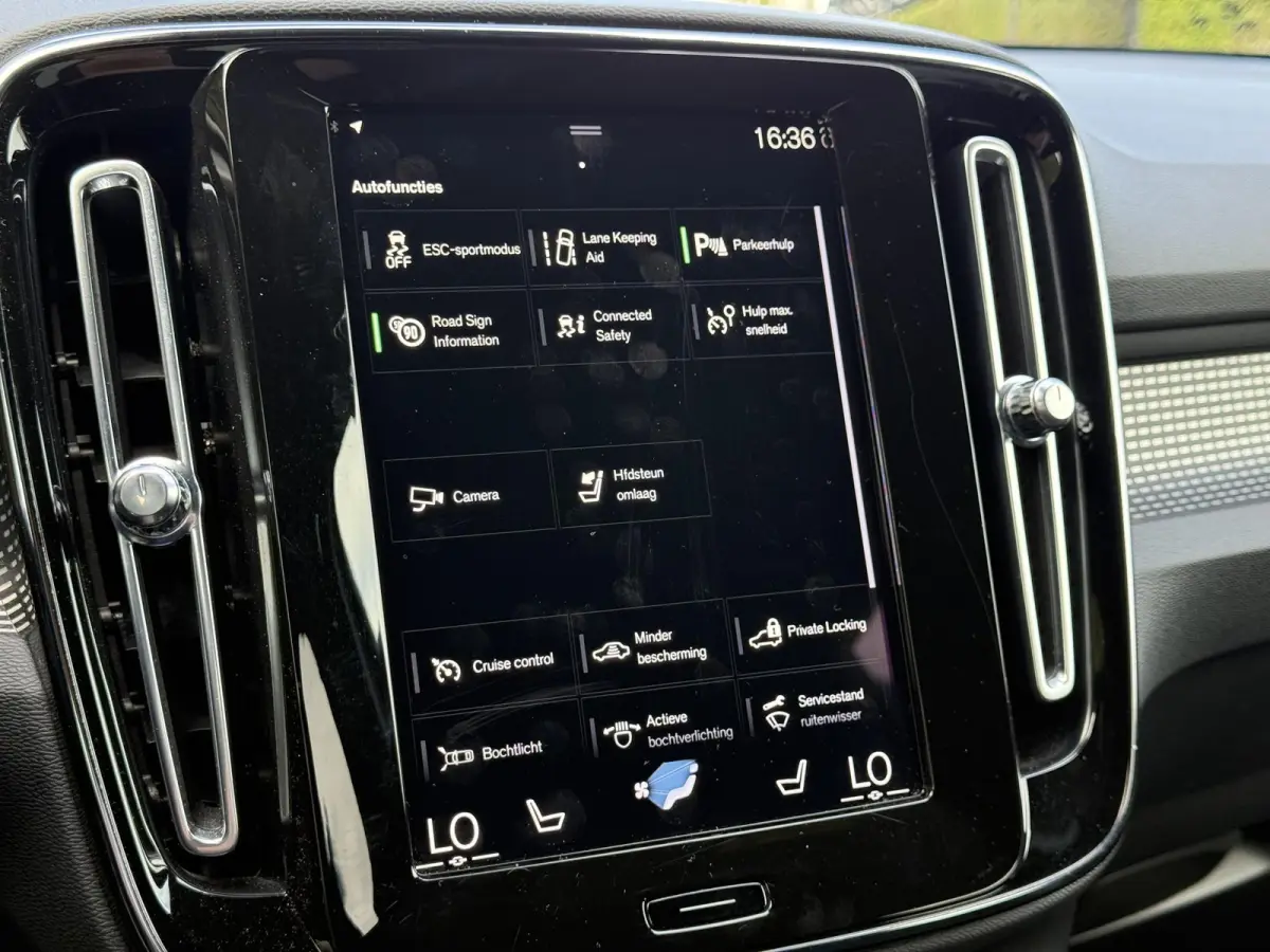 B4 R-Design | Elec.Stoelen | Apple car Play | Stoelverwaring | Aut.