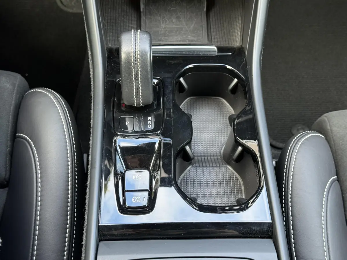 B4 R-Design | Elec.Stoelen | Apple car Play | Stoelverwaring | Aut.