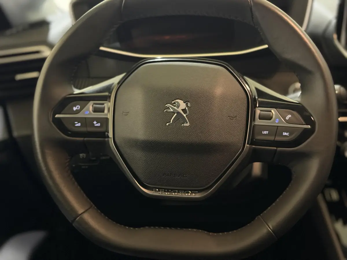 1.2 PureTech Allure Pack | Camera | Stoelverwarming | Climate control | Apple Carplay/Android Auto